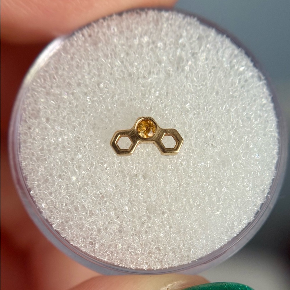 BVLA Honeycomb and Citrine Threadless End